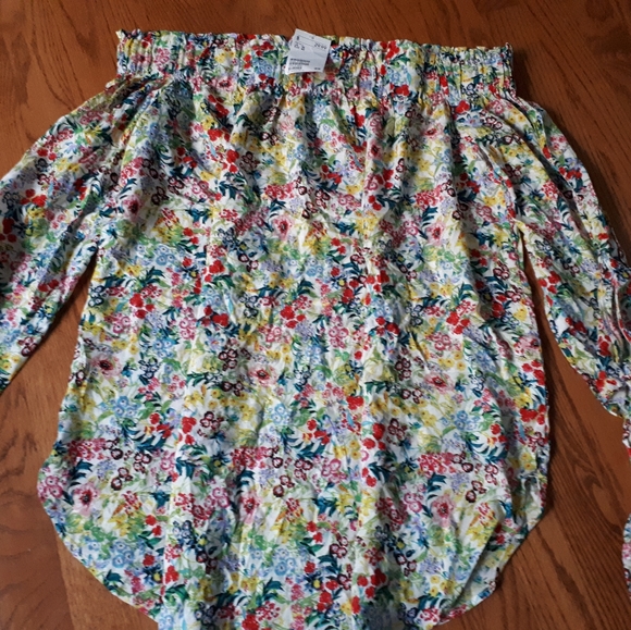 floral top off shoulder and Denim short - Picture 2 of 3